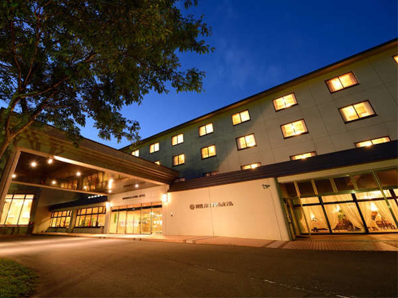 裏磐梯ロイヤルホテル夜景外観