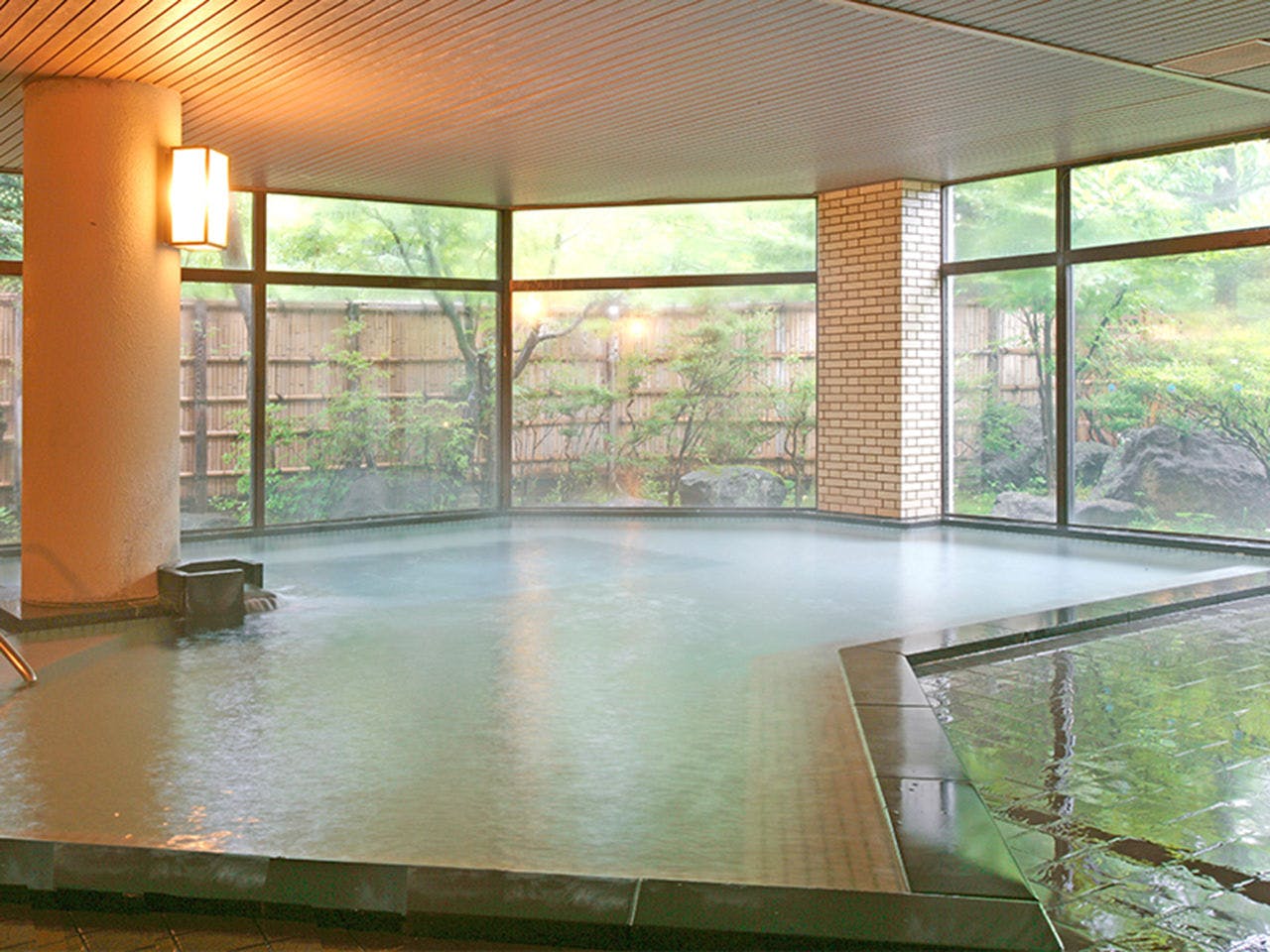 五色温泉大浴場