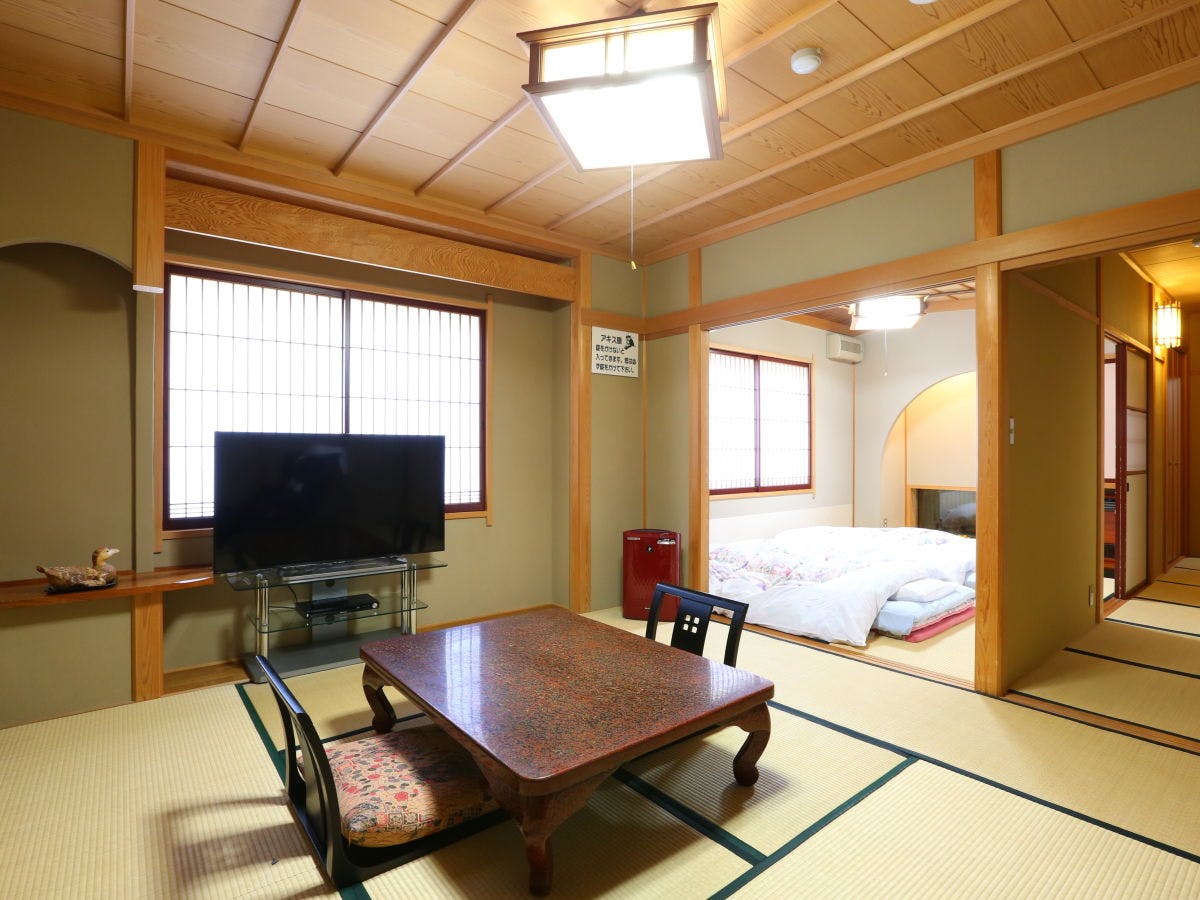 志賀高原　白い温泉　渓谷の湯