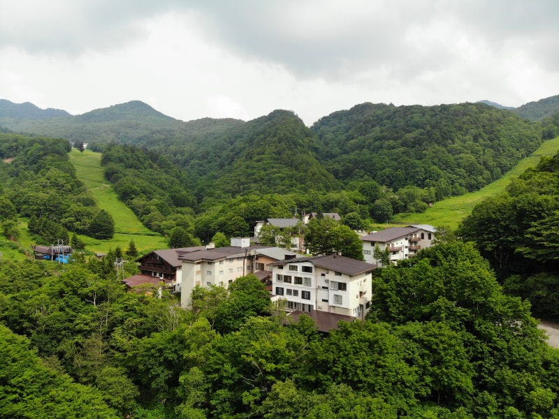 志賀高原　白い温泉　渓谷の湯