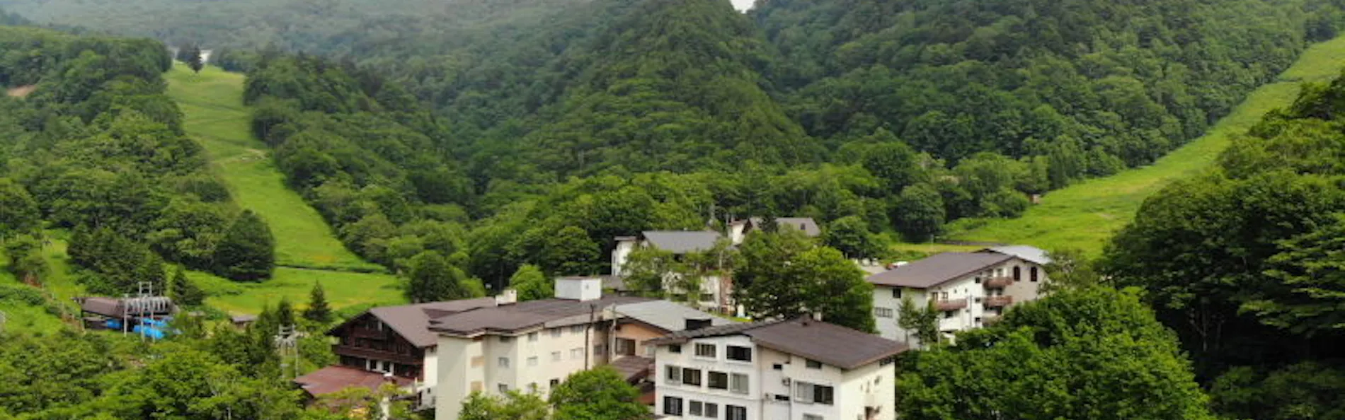 志賀高原 白い温泉 渓谷の湯