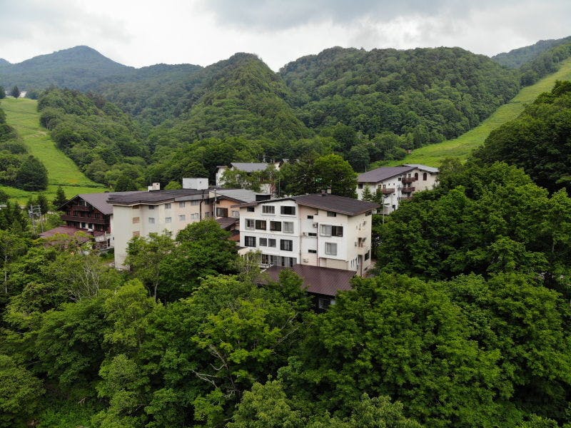 志賀高原　白い温泉　渓谷の湯