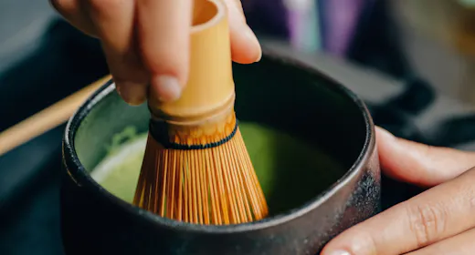 【2度楽しめる抹茶体験】抹茶点てを気軽に体験し、ゆっくり過ごす非日常時間(お茶菓子付)【朝食無料】