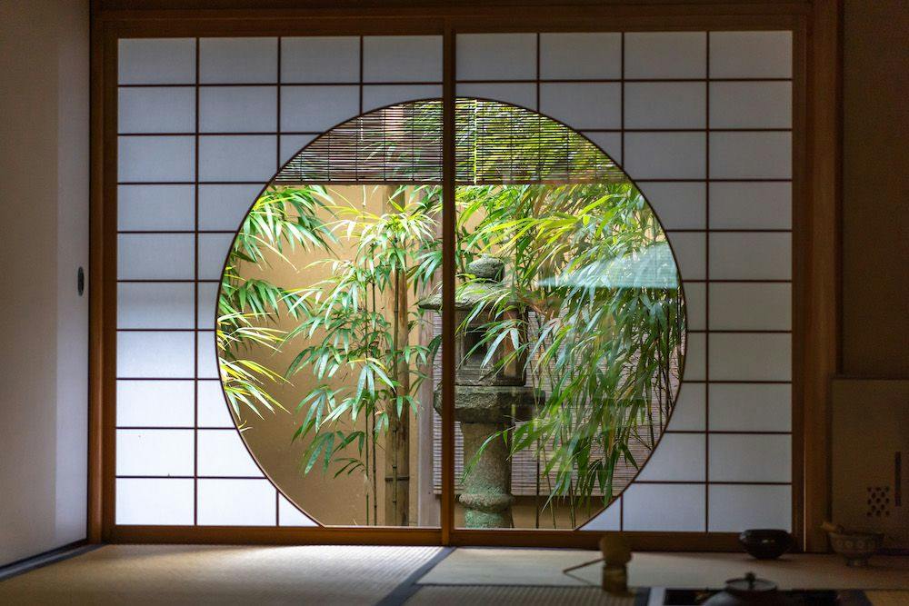 【一条恵観山荘入園券】四季の移ろいを感じる散策と、花手水を楽しむ大人の鎌倉時間【朝食無料】