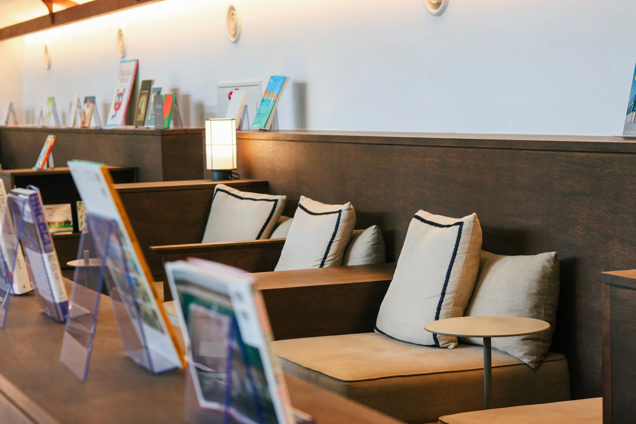 ブックラウンジ