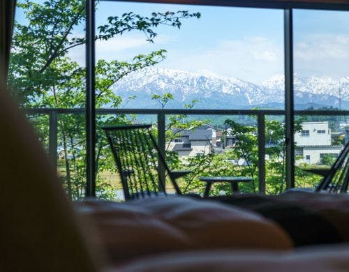 別邸「峰の界」立山連峰ビュー和室ベッド