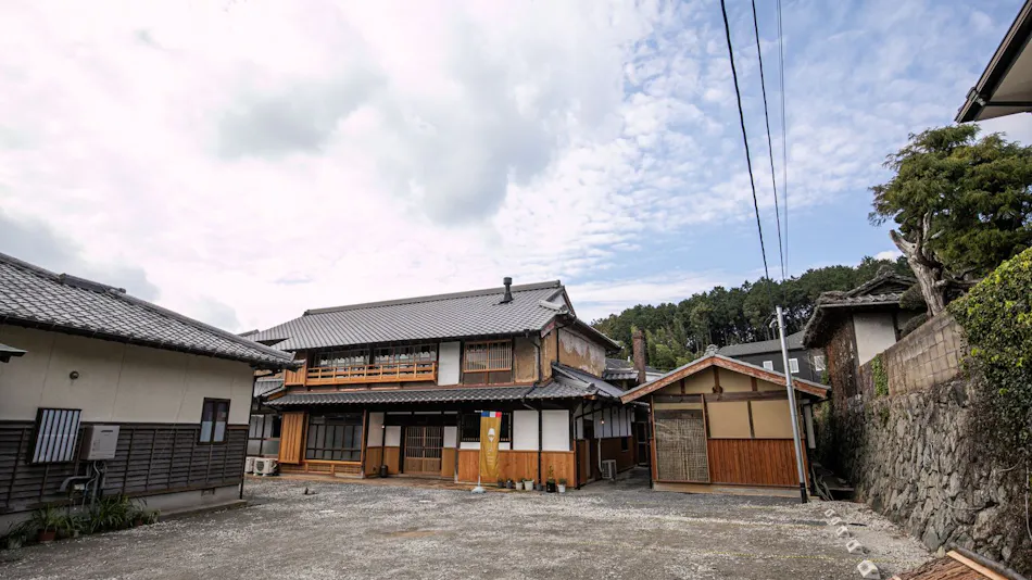 Auberge Kara Munakata with ritomaru