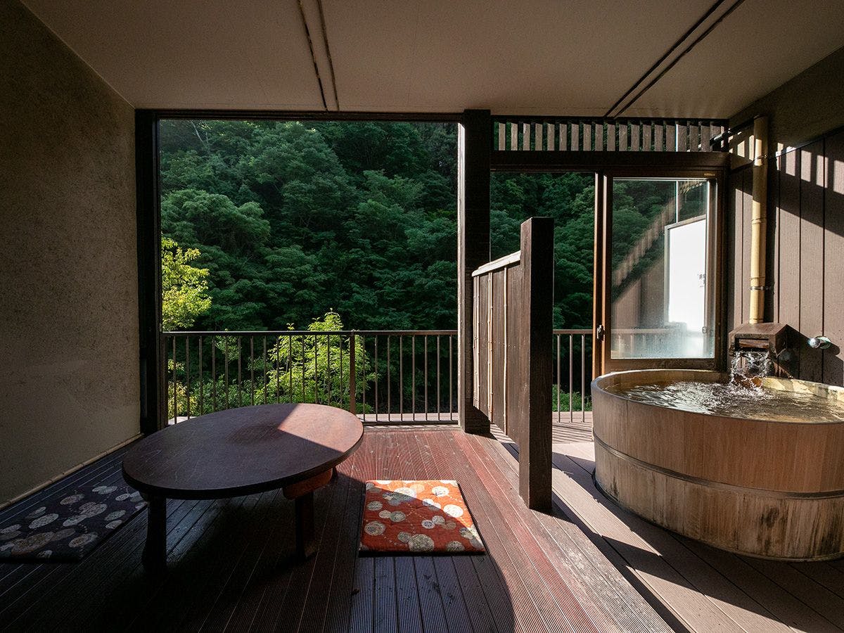鶴井の宿　紫雲荘