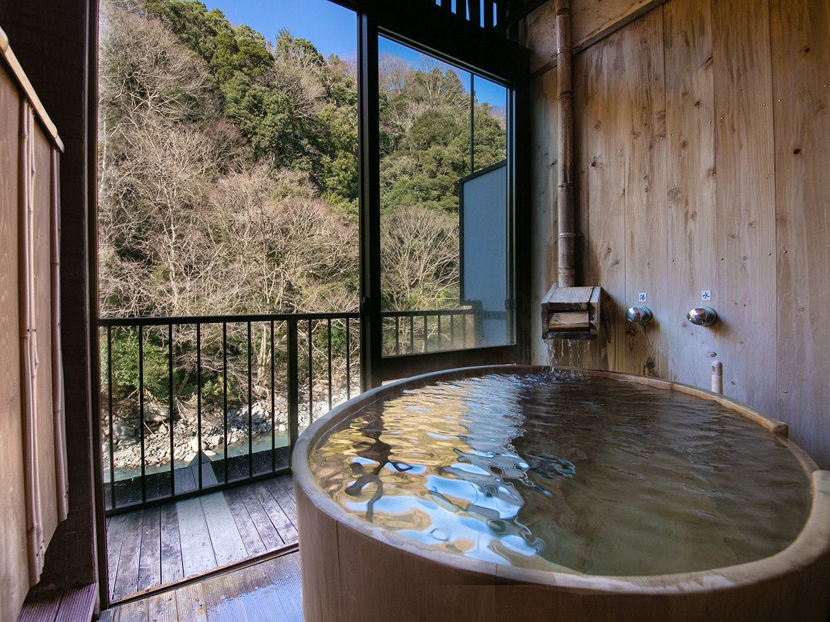 鶴井の宿　紫雲荘