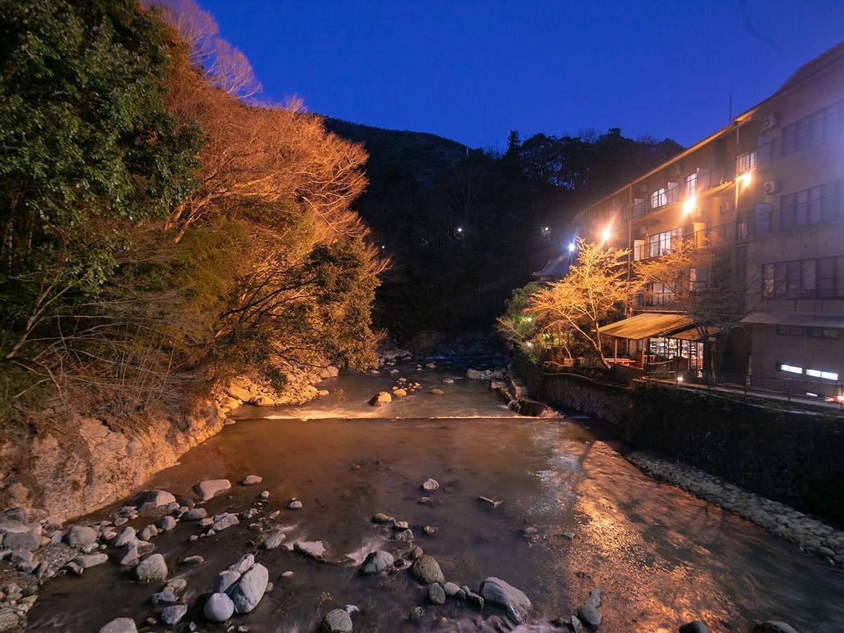 鶴井の宿　紫雲荘