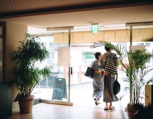 【メインエントランス】