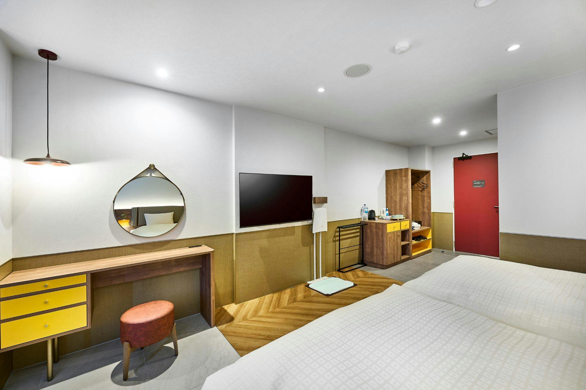 Kamar Standar Lantai 2 dengan Pemandangan Taman