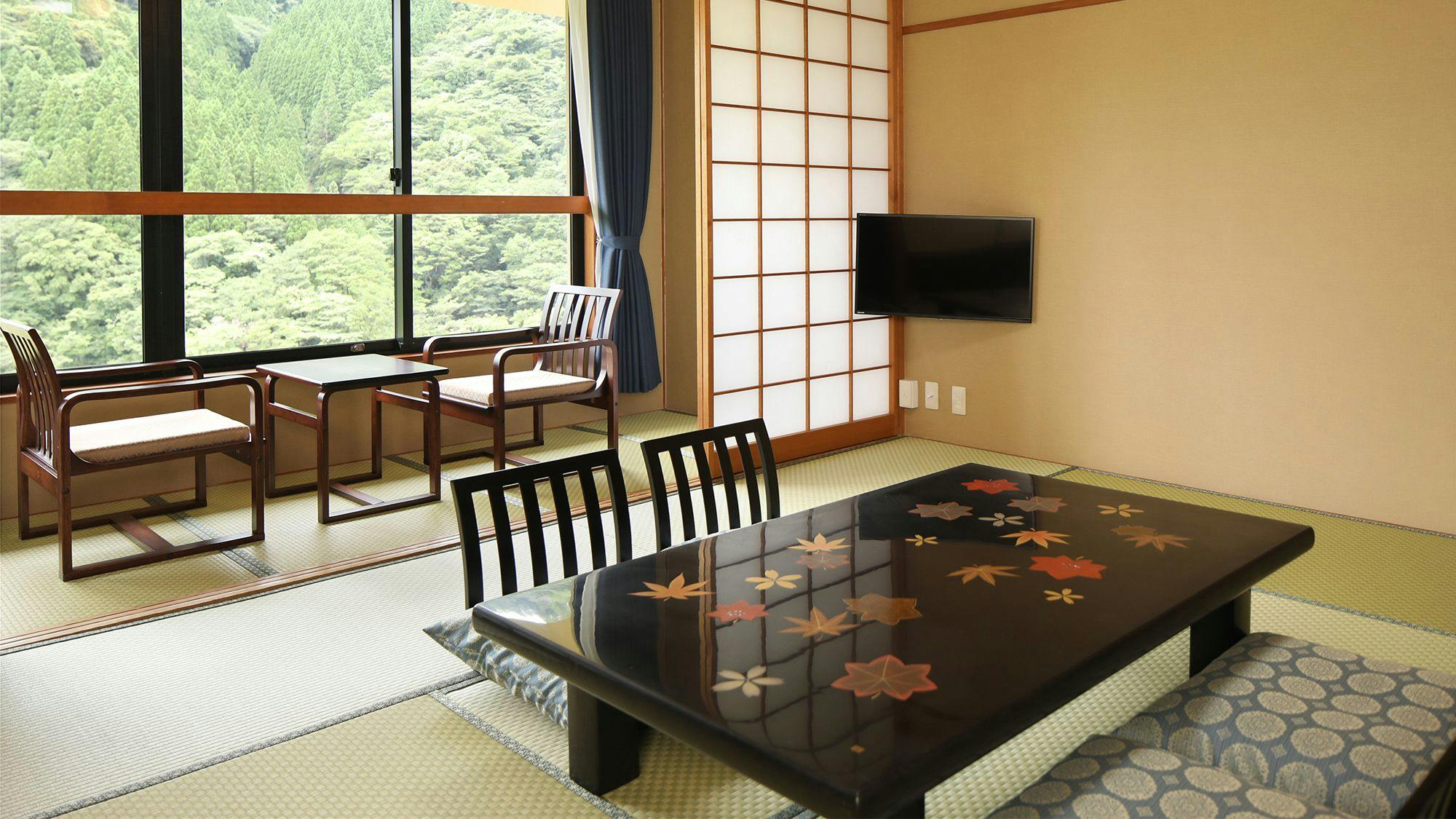 【3日前からの直前割】緑に囲まれたお部屋でのんびり。温泉もご堪能！素泊り