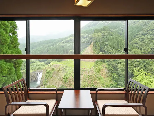 和室_窓から見える風景