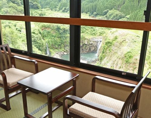 和室_窓からの景色