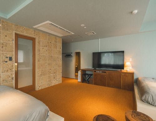 SUITE Room