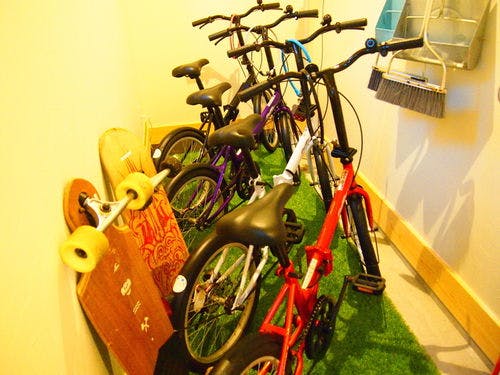 自転車は４台無料でご利用いただけます。