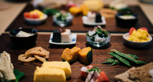 │朝食付│愛媛の旬彩12品 郷土食材を堪能・多種少量の優しい和食+挽きたて珈琲