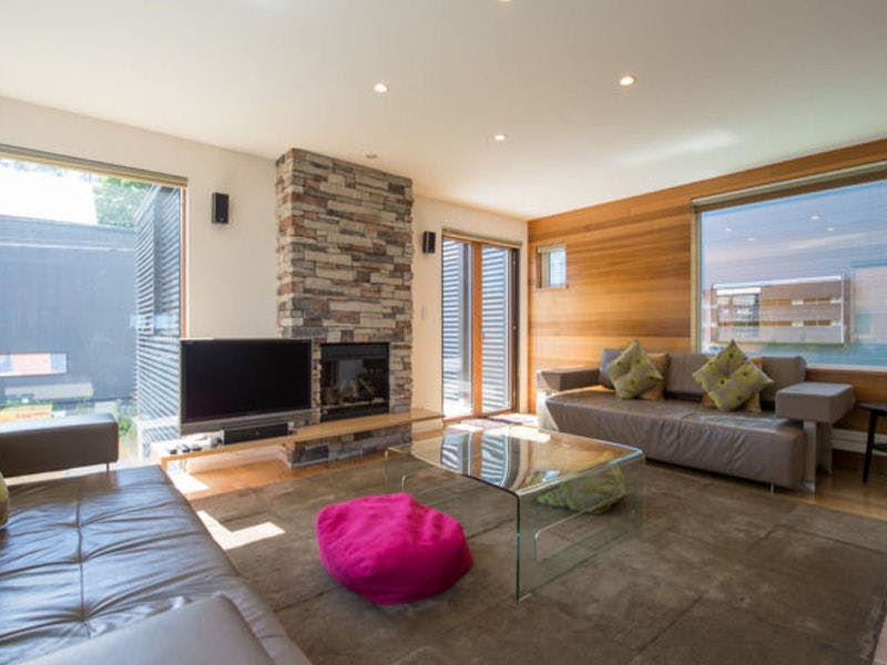 ห้องนั่งเล่นกว้างขวางพร้อมห้องนอน 3 ห้อง