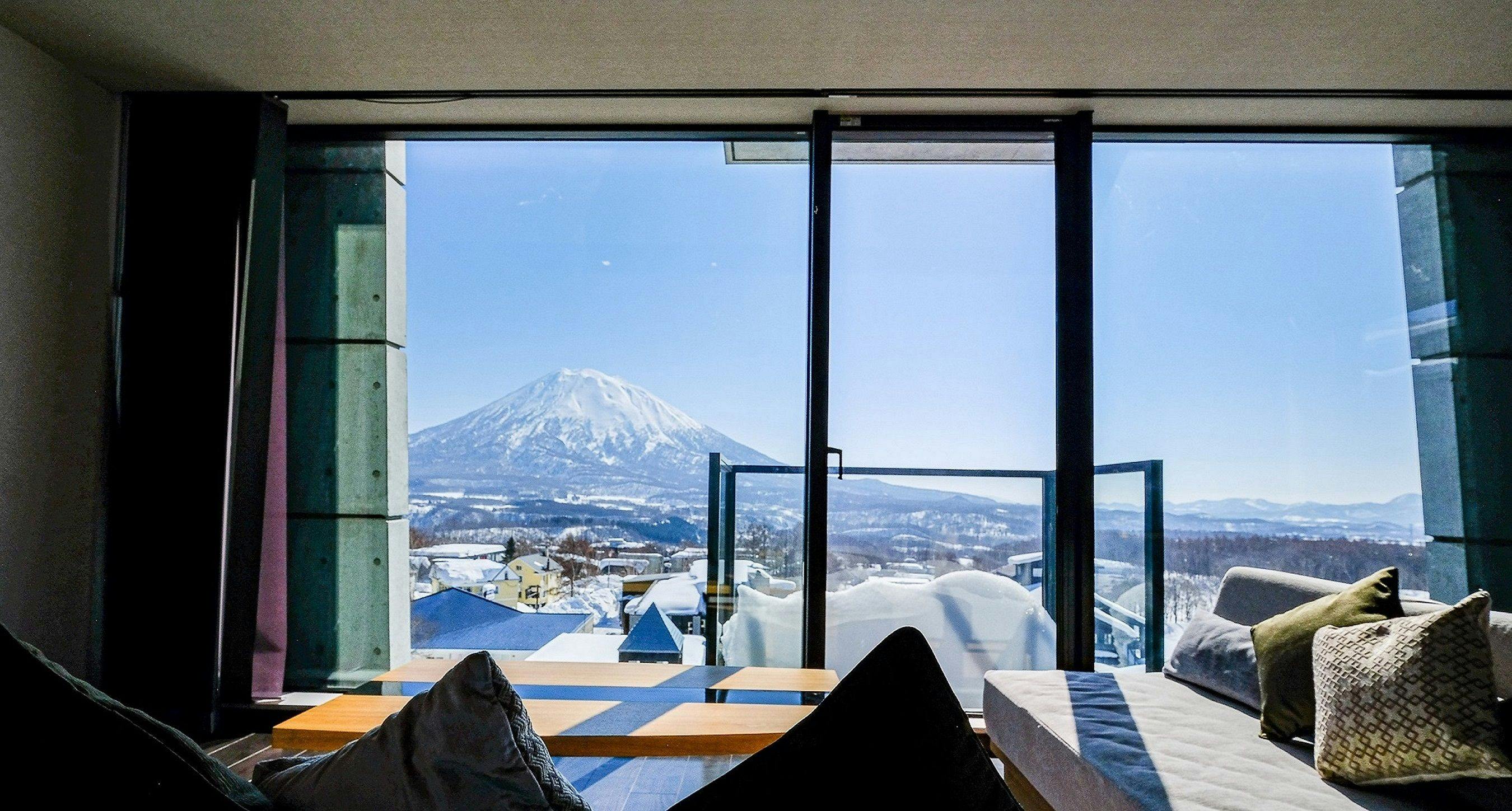 Miru Nozomi Views
