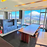 ペントハウス羊蹄ビューのリビングエリア