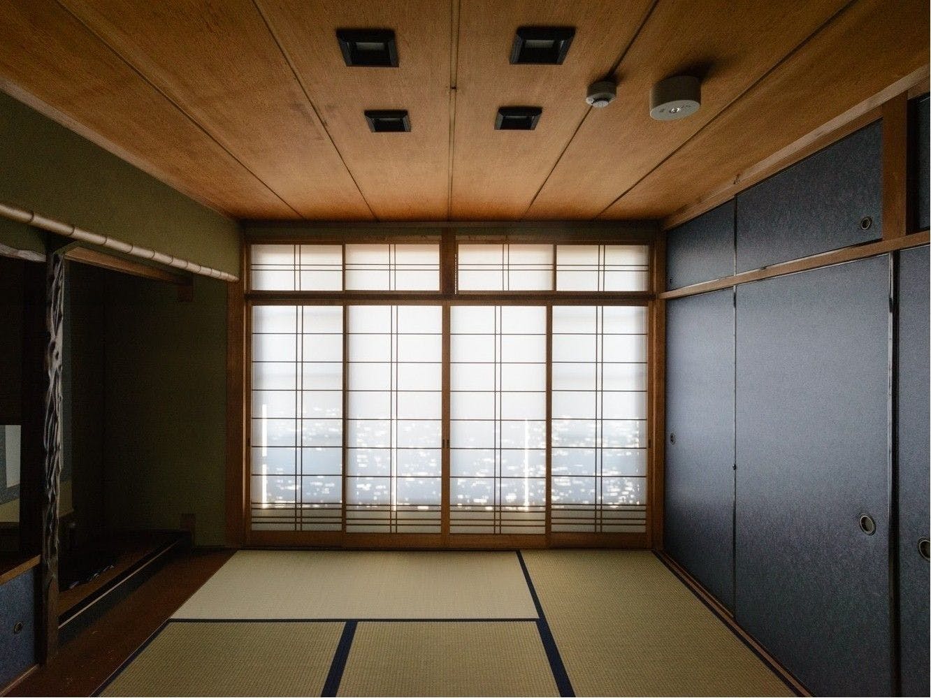 新道あやめ庵