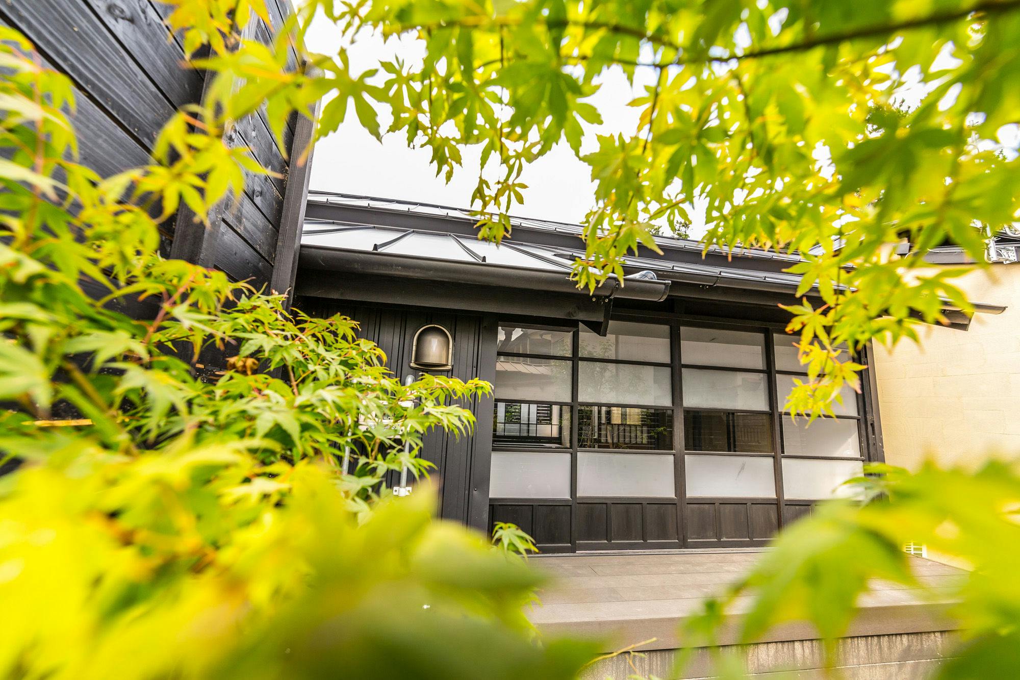日本色　NIHON IRO