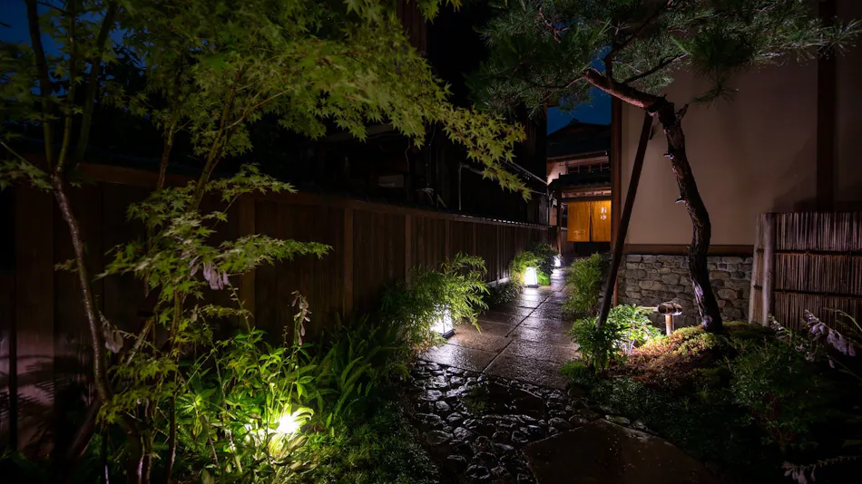 CAMPTON KIYOMIZU
