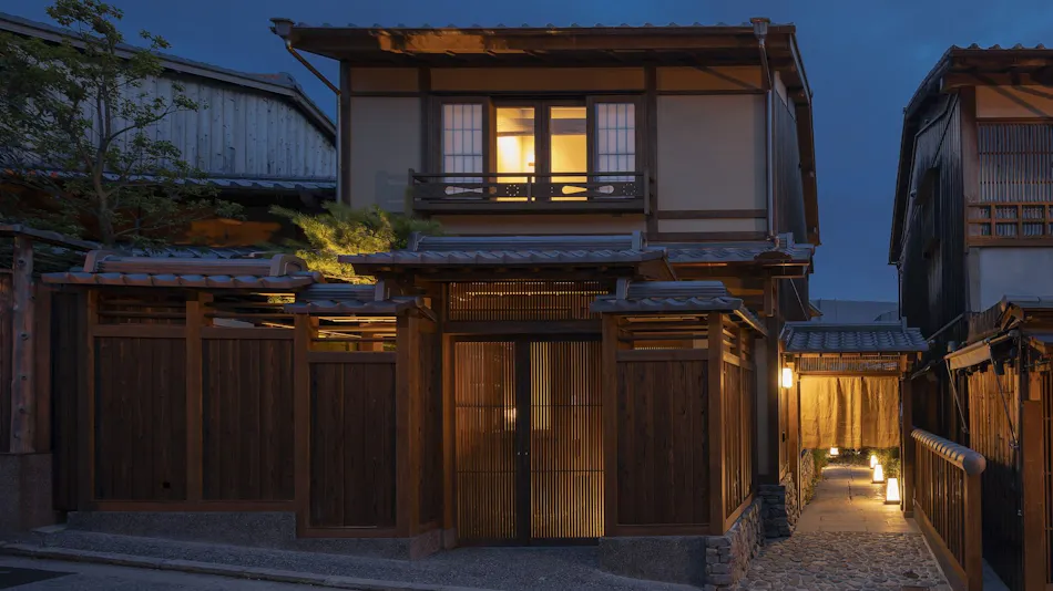 CAMPTON KIYOMIZU