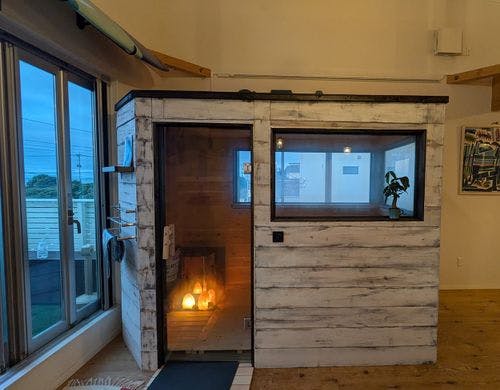 ご滞在中ご自由にお使いいただけるサウナ