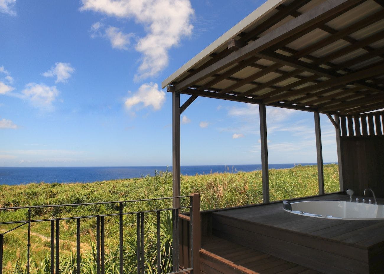 isola villa kouri