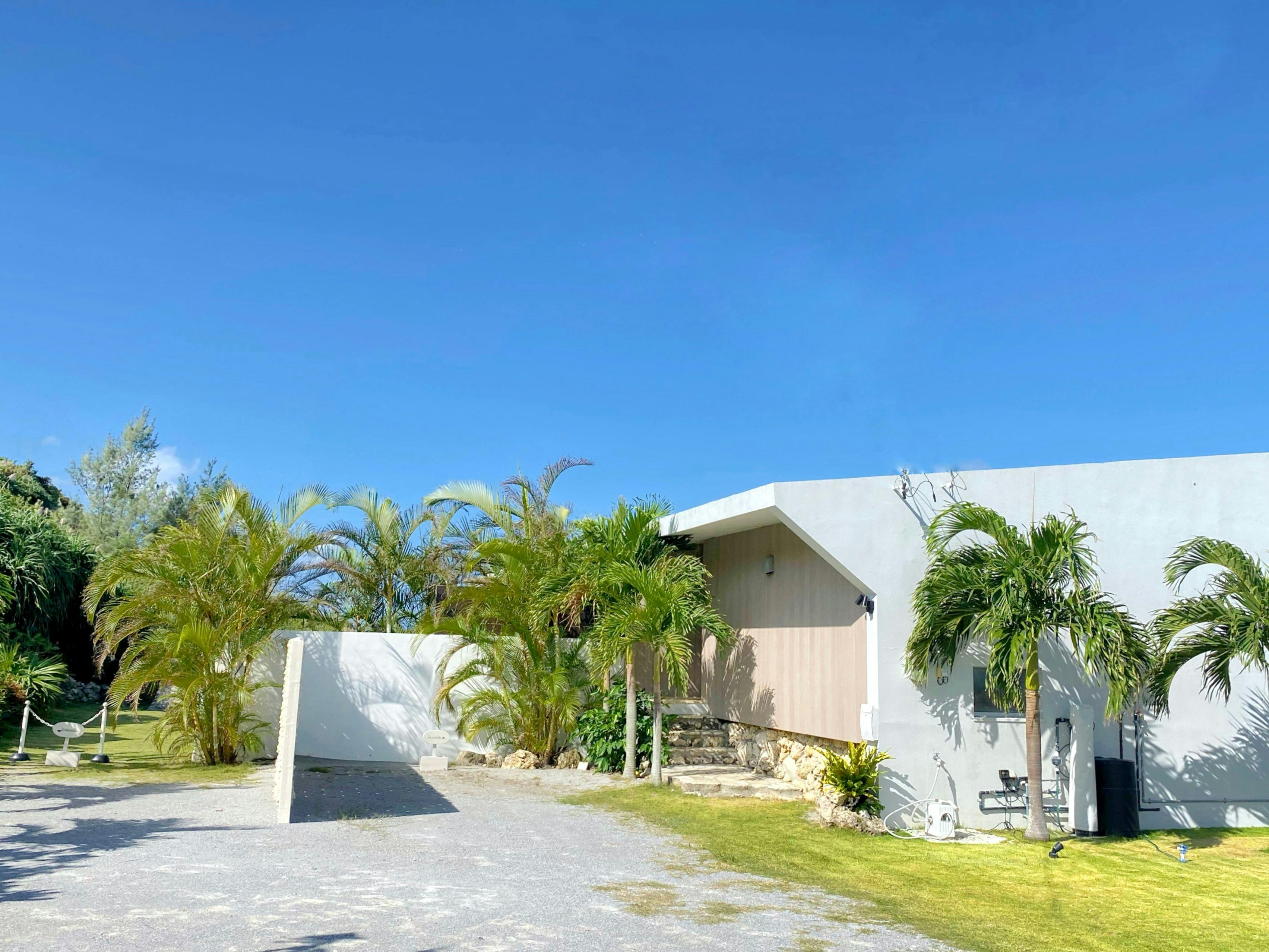 isola villa kouri