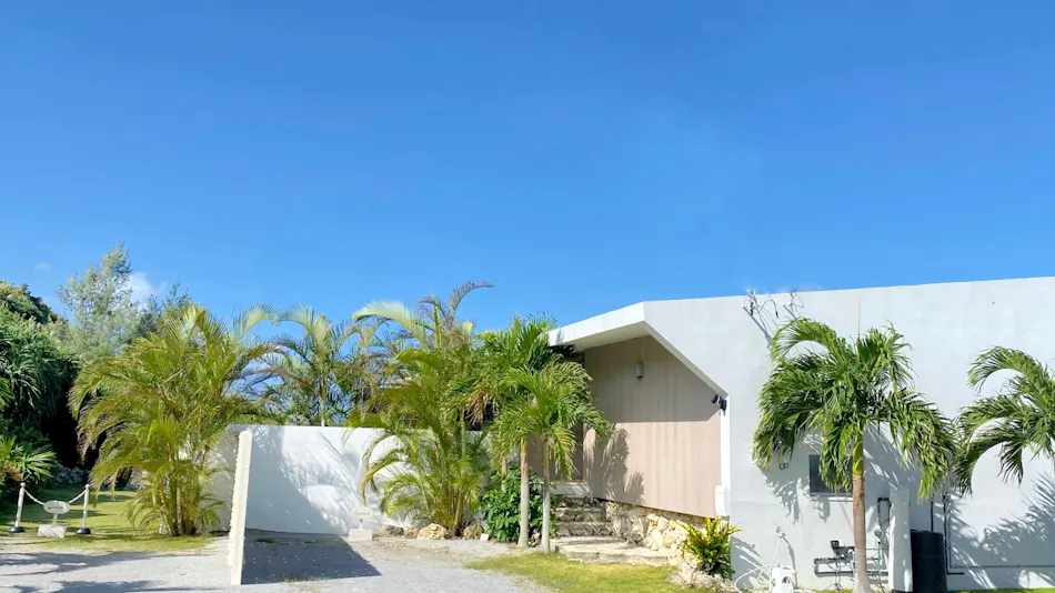 isola villa kouri