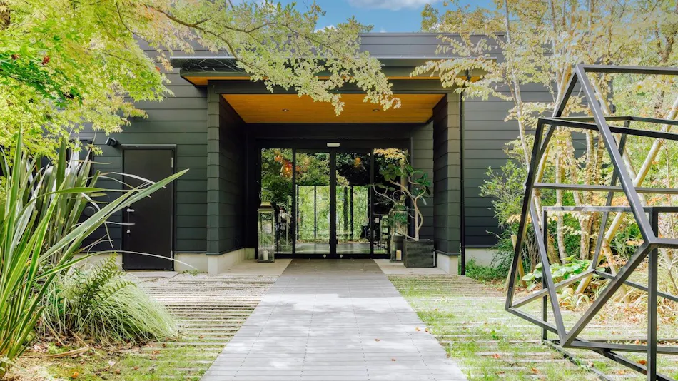 Yufuin Onsen Village Glamping COMOREBI