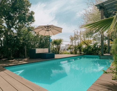 オールシーズン対応スイミングプール