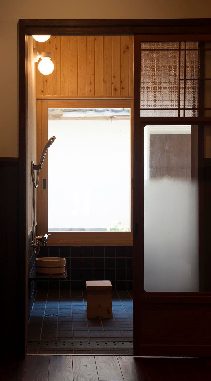 浴室へのエントランス