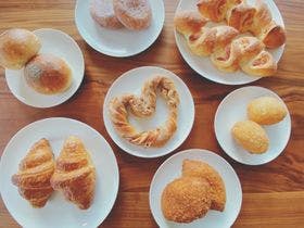 朝食付プラン ブランジェ浅野屋の焼きたてパンをお届けします 食事詳細 一休 Com