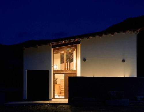 新館In The Breeze　外観　夜