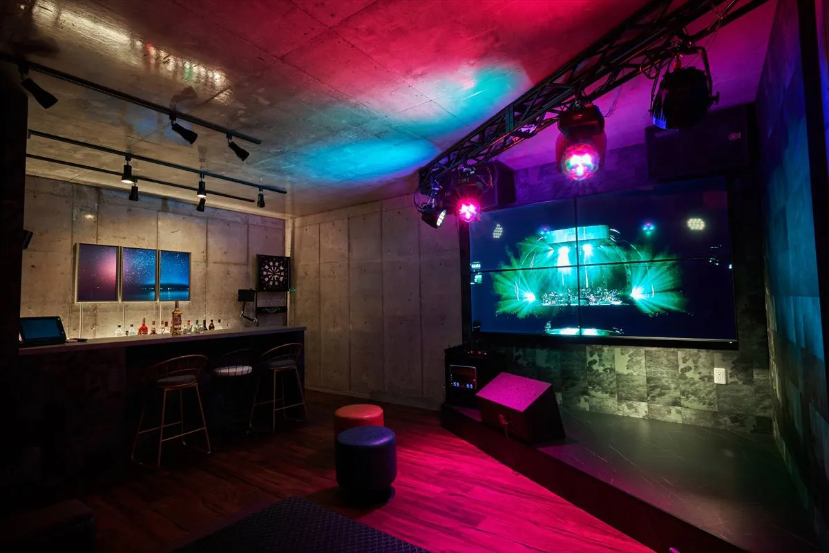 別館リバーフロント　カラオケ＆バーコーナ