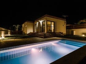 【沖縄県本部の貸し別荘・コテージ・ヴィラ・コンドミニアム】サクラコースト今帰仁