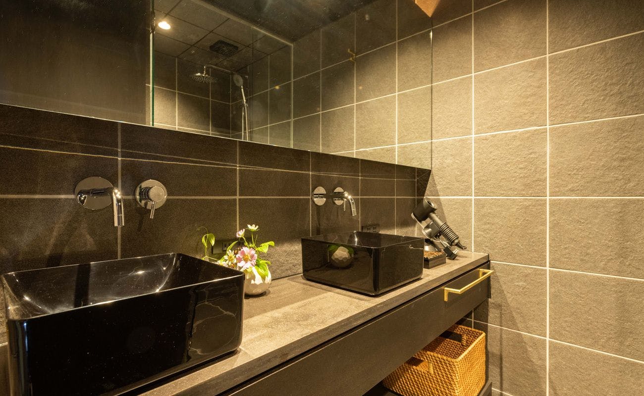 ห้องอาบน้ำฝักบัว