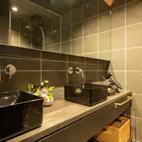 ห้องอาบน้ำฝักบัว