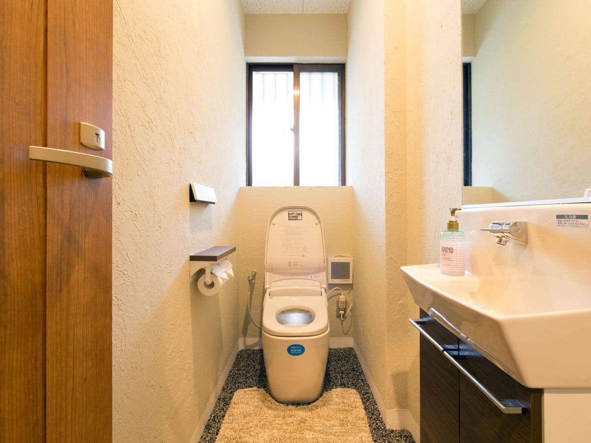 【ห้องน้ำ】ที่นั่งชักโครกพร้อมระบบทำความสะอาดด้วยน้ำอุ่น