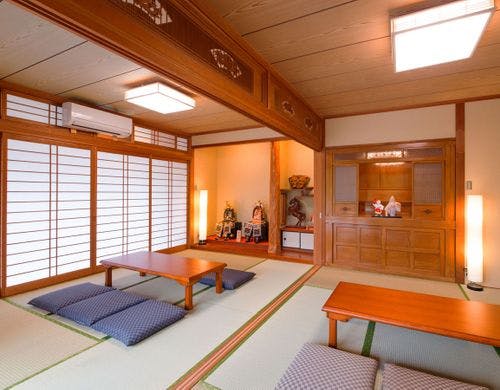 【居間】二間をつなげば広々空間