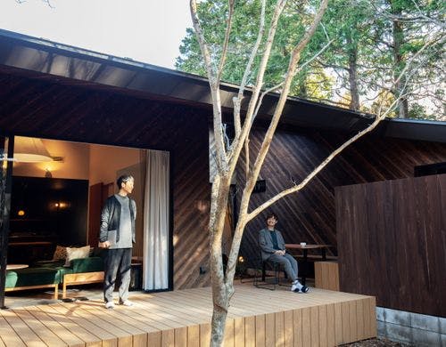 OKU SUITE ウッドデッキ