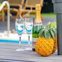 ・プールサイド