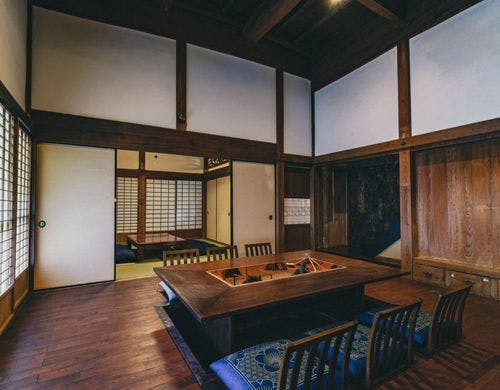 囲炉裏ダイニング