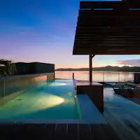 Kolam Renang Terpisah