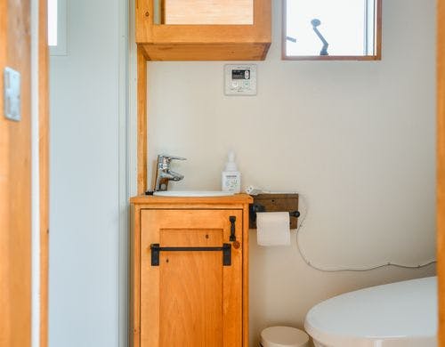 タイニーホテル　トイレ&シャワー