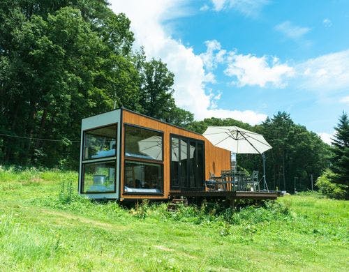 タイニーホテル クワッド外観